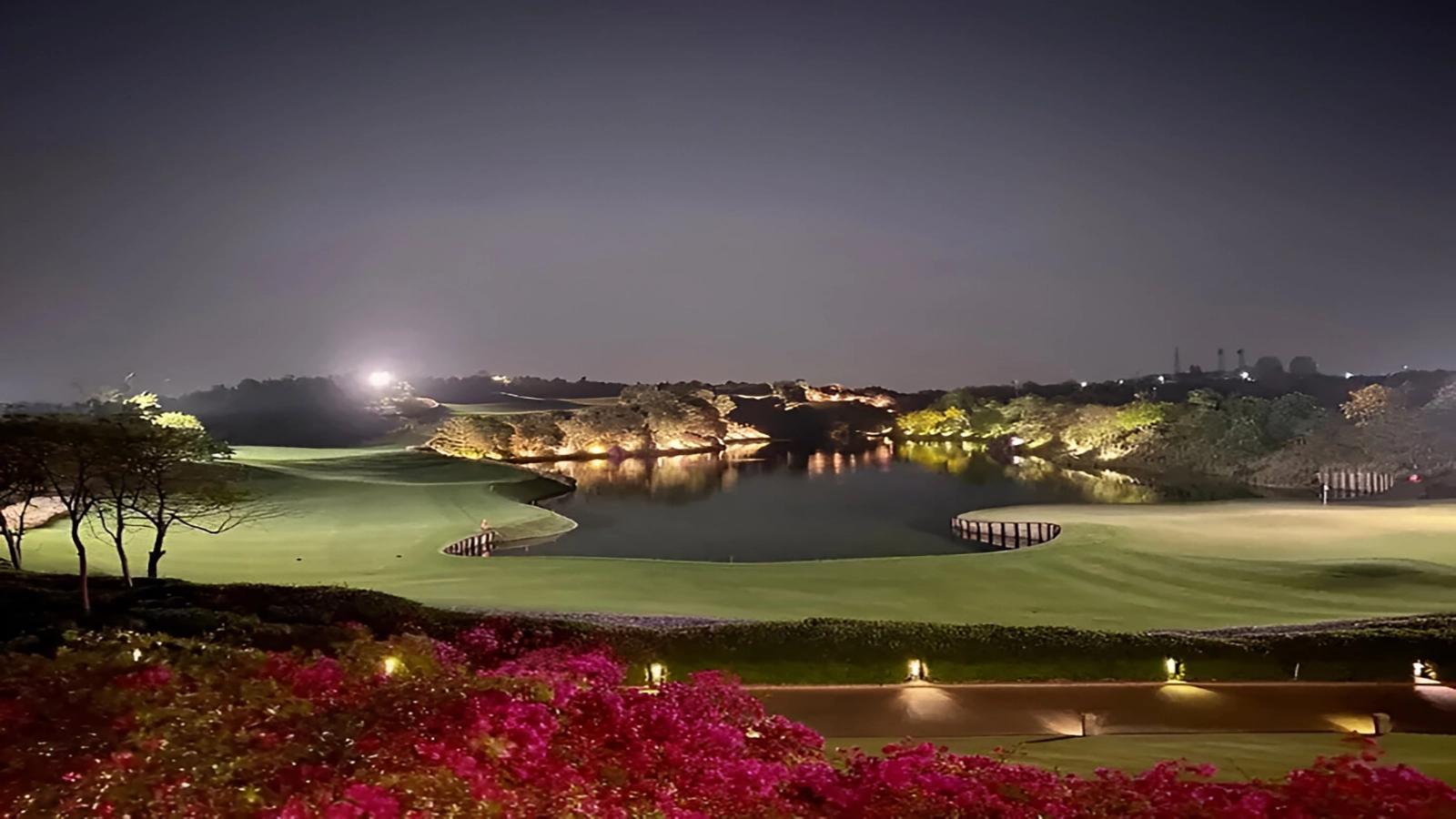 DLF The Camellias Apartments in sector 42  Gurgaon-Garden